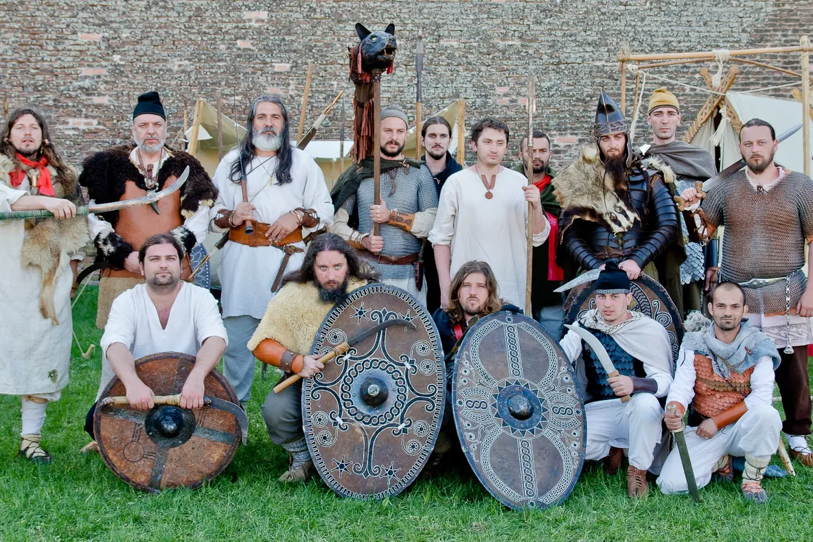 Metoda inedită de predare. Dacii prind viaţă într-un liceu din Capitală, la ora de istorie vie 