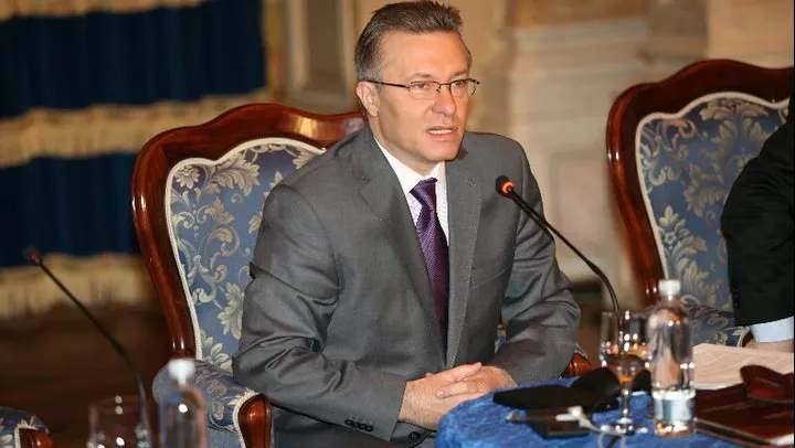 Cristian Diaconescu, candidatul care a dat stânga pe dreapta