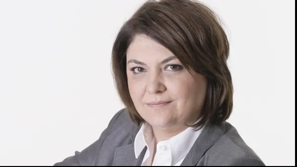 Cum se vor relua călătoriile. Adina Vălean: Vor fi panouri separatoare între pasageri și șofer