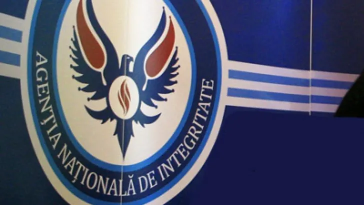 ANI: Primar, în conflict de interese pentru că şi-a angajat fiul în Consiliul Local