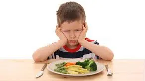 De ce REFUZĂ COPIII să mănânce FRUCTE şi LEGUME sănătoase