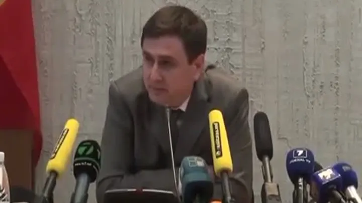 Şi POLITICIENII PLÂNG! Video FABULOS cu un parlamentar MOLDOVEAN cu probleme în dragoste