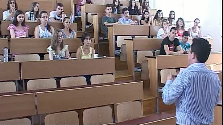 ADMITERE FACULTATE 2014. FACULTATE DE PROBĂ la prima instituţie de învăţământ superior din România 