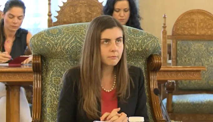 Ponta nu-şi uită protejaţii! Ministrul ,,MTO", numită la BEI. Salariul: 23 de mii de euro pe lună! 