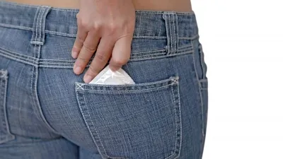 5 lucruri pe care barbatii le spun atunci cand nu vor sa-si puna prezervativ