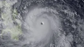 Trei militari americani, luaţi de valuri în Japonia. Taifunul Phanfone se apropie de Tokyo