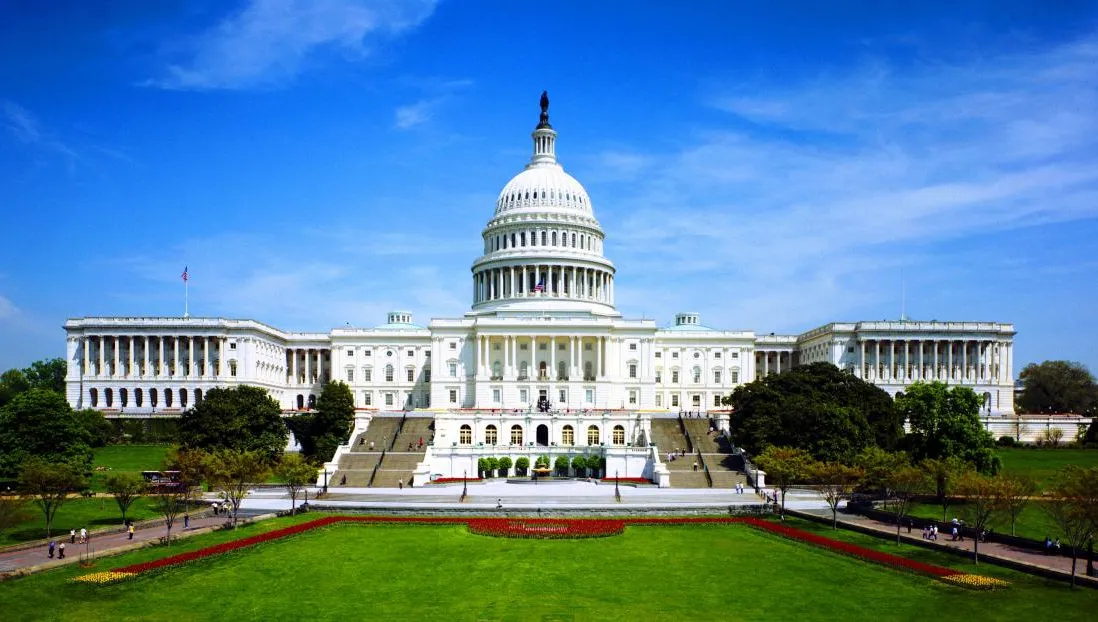 4 IULIE, Ziua Națională a SUA. America secolului XXI: complexul cetății asediate