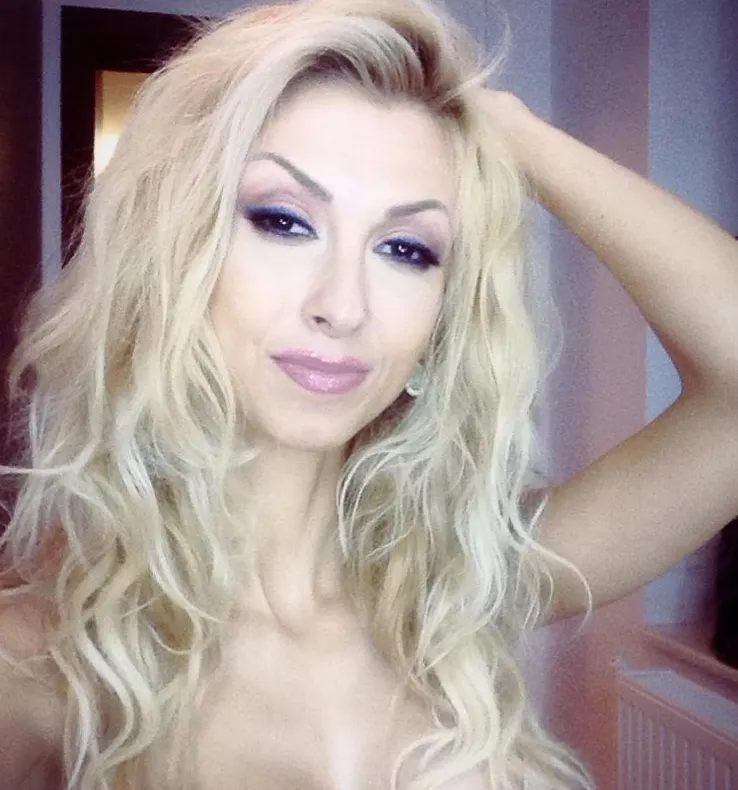 ANDREEA BĂLAN, complet DEZBRĂCATĂ. Fotografia ce face valuri pe Facebook