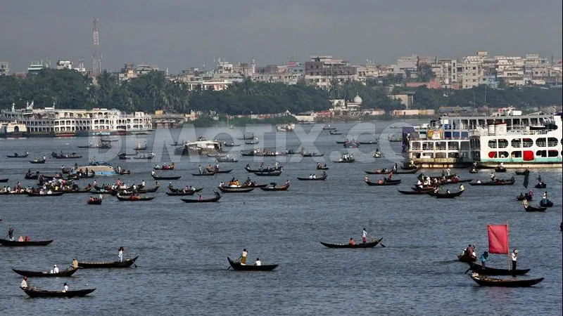 Naufragiu în Bangladesh: Peste 100 de persoane dispărute
