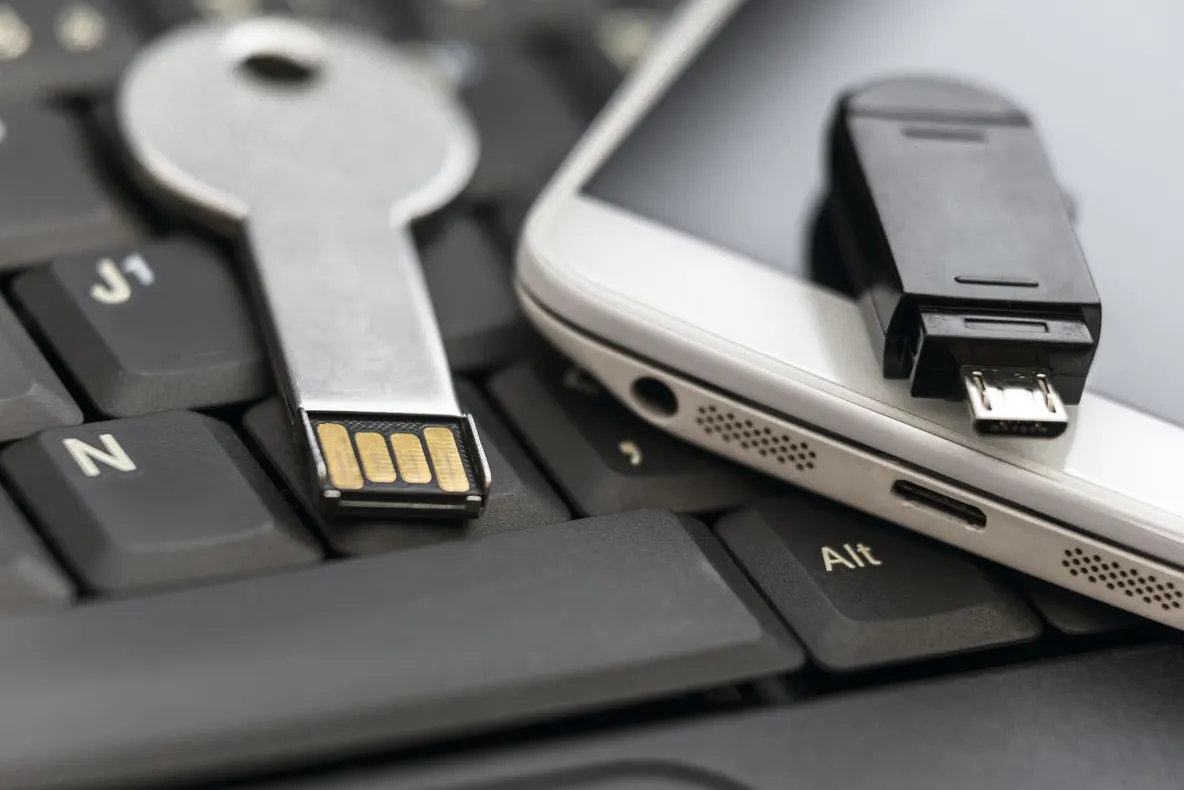 ALERTĂ pentru toţi utilizatorii! Orice dispozitiv cu mufă USB poate fi afectat 