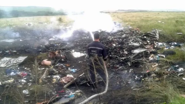 AVION PRĂBUŞIT UCRAINA. Experții internaționali au cerut ajutorul localnicilor 