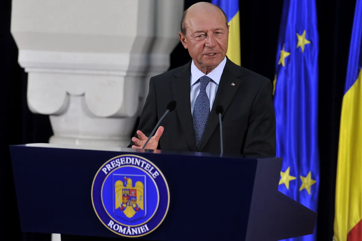 RĂZBOI între Palate. Antonescu: Ponta să demisioneze dacă a denunțat pactul cu Băsescu