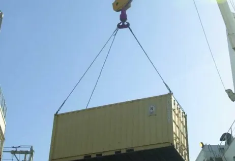 DESCOPERIRE MACABRĂ într-un container aflat pe un vapor