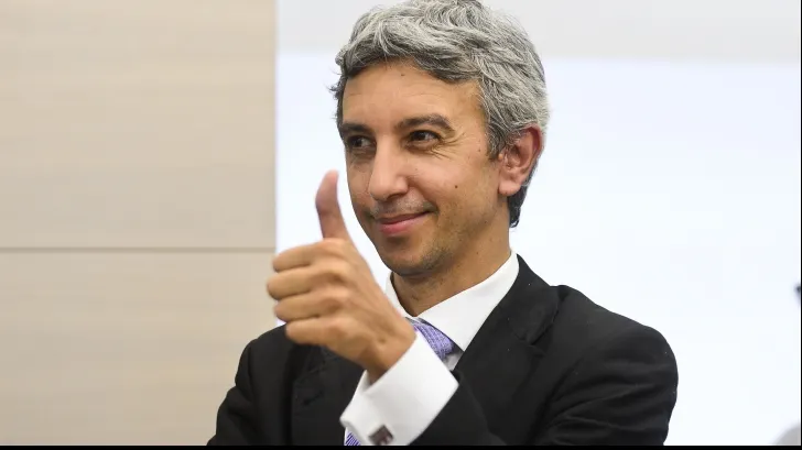 Dan Diaconescu oferă posturi în Serviciile Secrete şi ambasade. Ce trebuie să faci