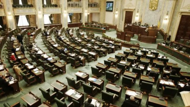 Sesiunea extraordinară a Senatului pe reducerea CAS, AMÂNATĂ o săptămână
