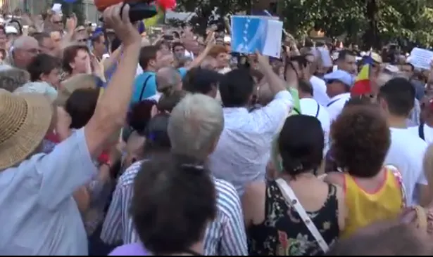 Și eu sunt varan. Parodia devenită viral pe net