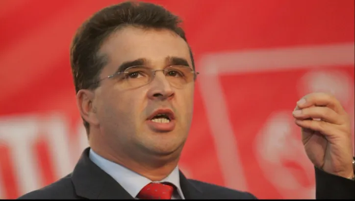 OPRIŞAN, PRINS CĂ A CONDUS CU VITEZĂ: Am contestat sancţiunea, am dreptul legal să conduc