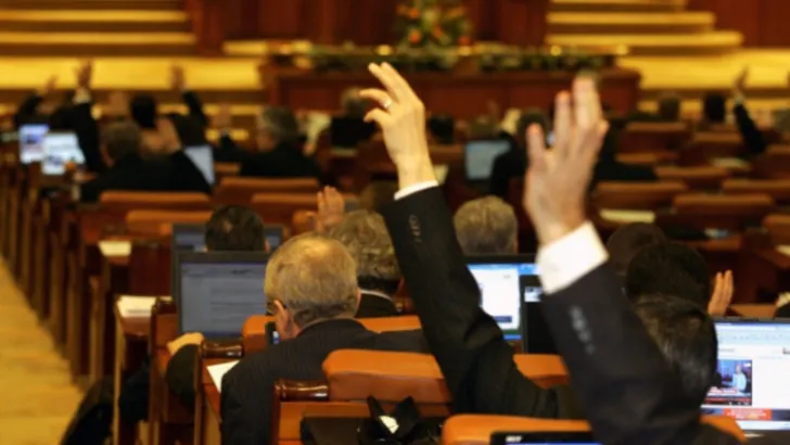 Liderul deputaţilor PDL: BĂSESCU ARE OBLIGAŢIA să spună cine este ofiţerul acoperit