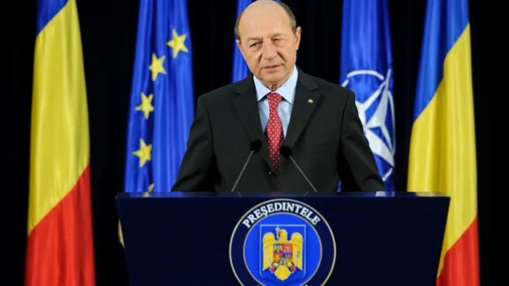 Băsescu: CSAT a aprobat prezenţa aeronavelor de luptă ale NATO pe aeroporturile din România
