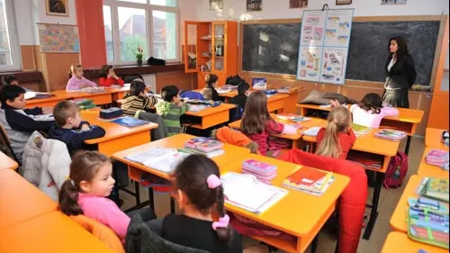 MINISTRUL PRICOPIE cedează: RENUNŢĂ pentru moment la ABECEDARUL DIGITAL