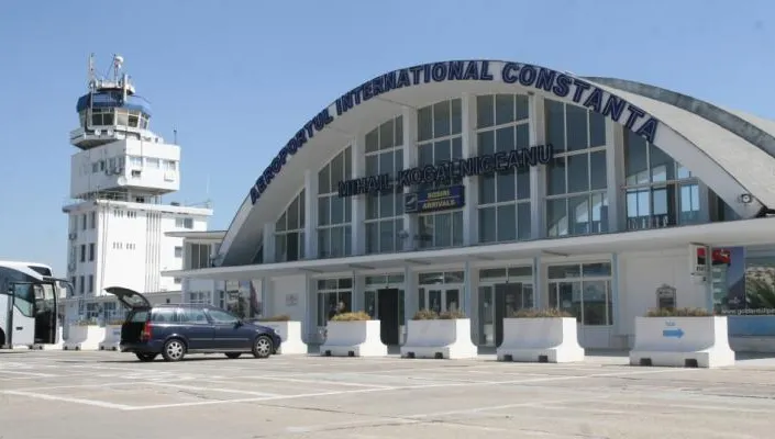 Un aeroport important din România, prădat de escroci. Fraudă de milioane de euro - Cum au golit infractorii conturile mai multor companii