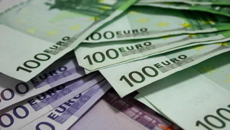 Incredibil. Ce a făcut un muncitor român din Dubai, după ce a găsit 3 000 de euro într-un container 