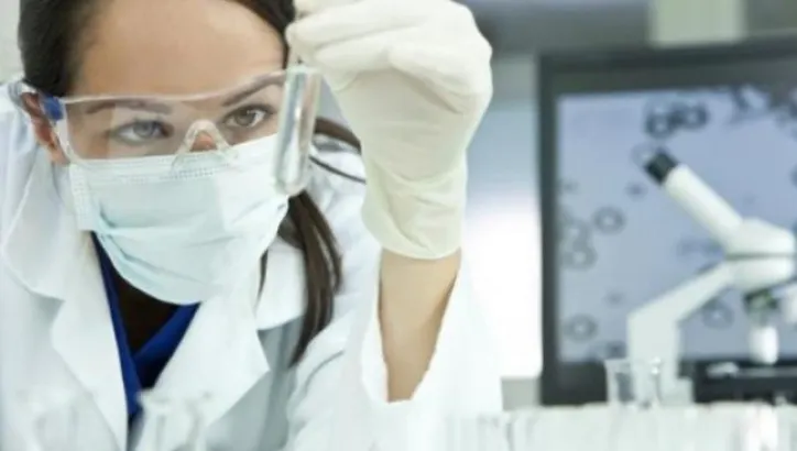 Rusia ar putea furniza trei vaccinuri împotriva Ebola în şase luni