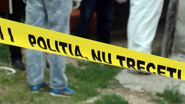 Un student, găsit spânzurat într-o pădure. Ce au găsit poliţiştii în buzunar: AU ÎNCREMENIT!