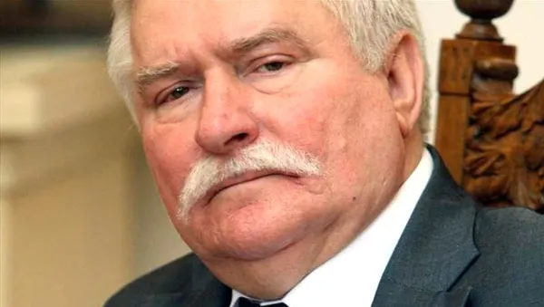 LECH WALESA vrea ca Polonia să cumpere sau să închirieze ARME, pentru a se proteja de RUȘI