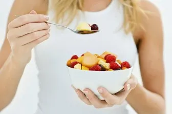 Cum mănânci în fiecare zi cu 500 de calorii mai puţin