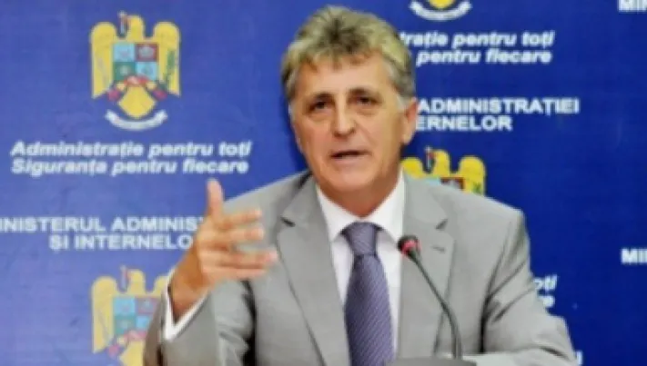 Duşa: Nu încerc să-i conving pe Bellu şi Bitang să rămână, dar fiind la armată, le dăm ordine