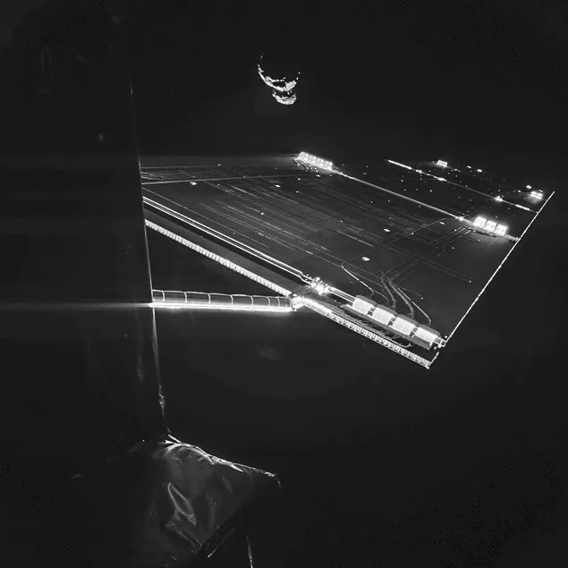 SELFIE SPAŢIAL. O cometă, fotografiată de o sondă spaţială trimisă să o "intercepteze"