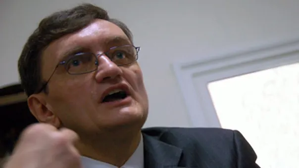 Ciorbea, jurnaliştilor: Nu mă mai faceţi AGRAMAT, că am fost şef de promoţie!