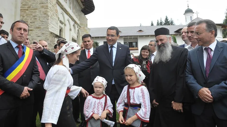 Ponta: Fac un apel la domnul Iohannis să nu mai folosească copiii în campania electorală