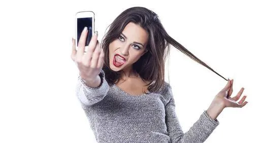 Un nou record: 550.000 de oameni au vizitat Bestselfie.ro