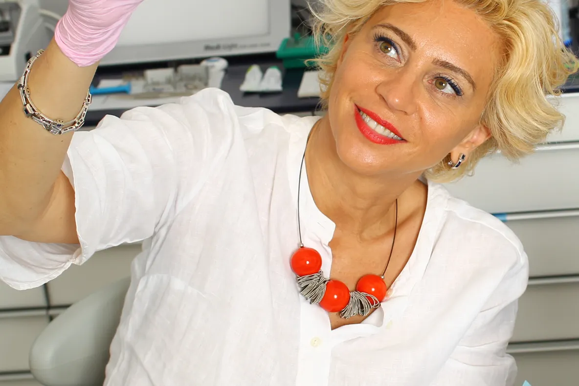 Până la ce vârstă poți purta aparat dentar? Alfă de la specialiști.
