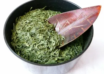 Beneficiile uimitoare ale ceaiului verde