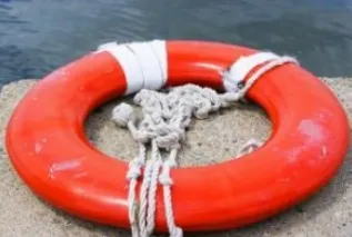 Bărbat căutat în lacul Pantelimon, după ce prietenul acestuia a anunţat că l-a aruncat de pe pod 