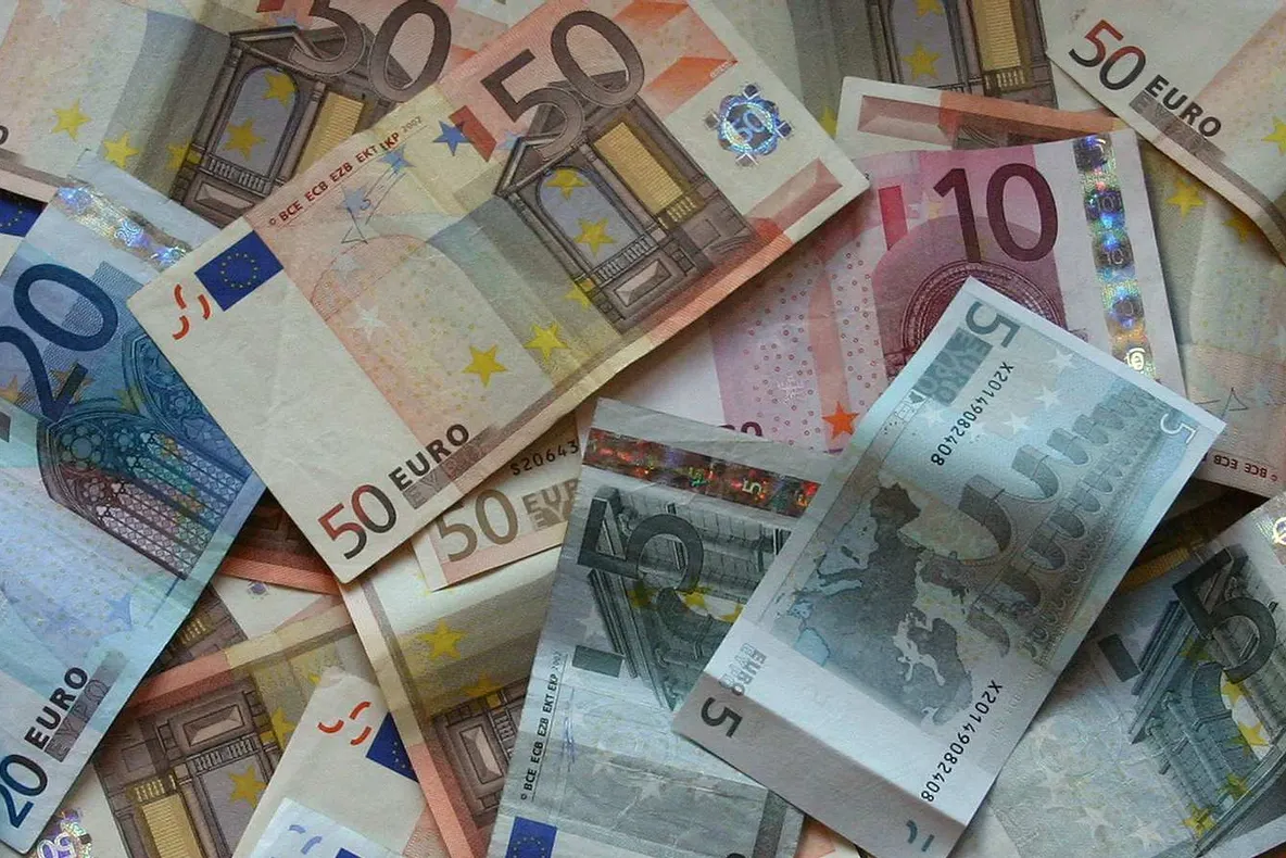 Societate de asigurare, obligată la plata a 250.000 euro rudelor unui bărbat ucis de un şofer băut
