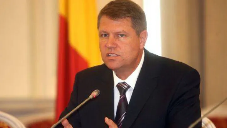 Iohannis: Ponta este un om manevrat de structuri, un om al găştilor de partid