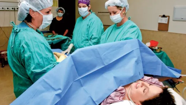 DRAMĂ - O femeie din Botoşani, operată de patru ori, a născut un bebeluş care a murit a doua zi