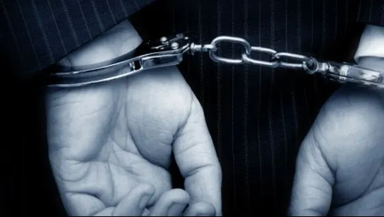 ŞOC - Un poliţist rutier a fost trimis în judecată pentru cinci infracţiuni