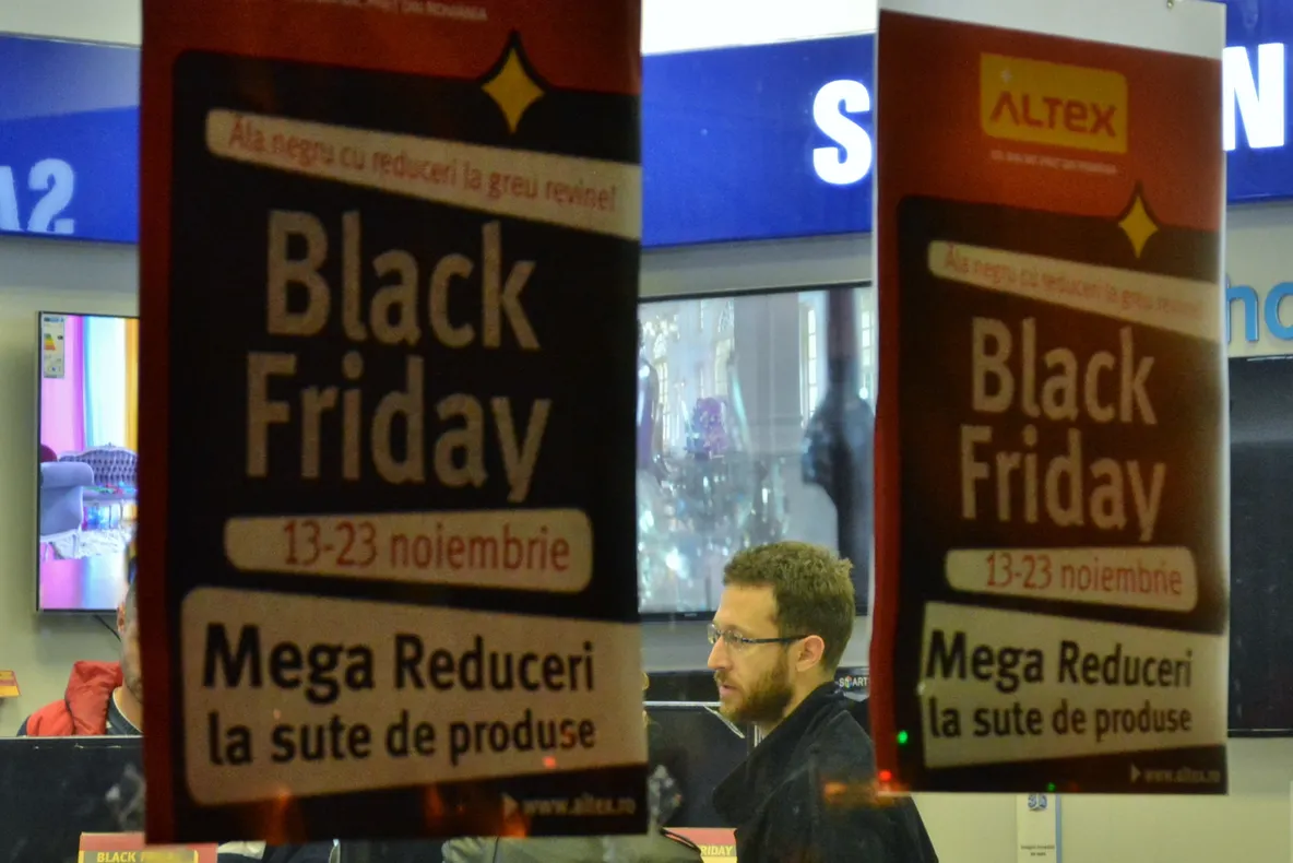 BLACK FRIDAY la magazinele clasice: tot mai PUȚINI ROMÂNI cumpără de la ele!
