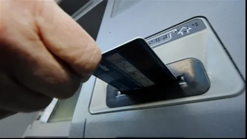 Doar DOUĂ BĂNCI MARI mai permit INTEROGAREA SOLDULUI GRATUIT. Cât costă COMISIONUL