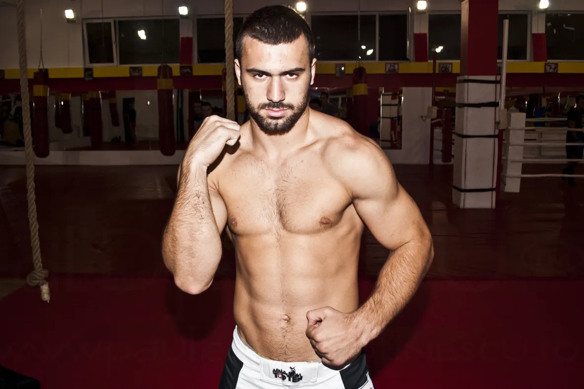 După MIRCEA BADEA, Radu Tudor URCĂ în RING. Cu cine face un meci de KICKBOX