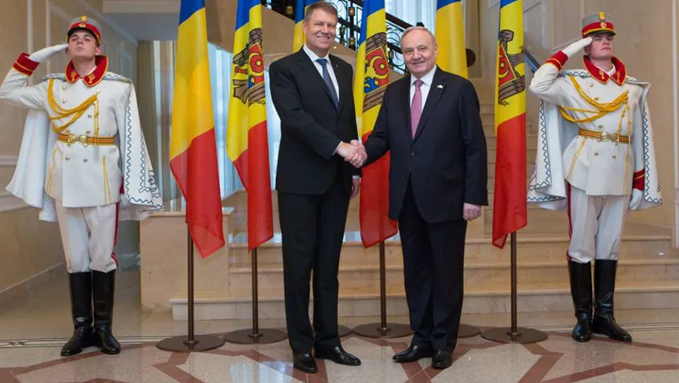 ALEGERI REPUBLICA MOLDOVA. Klaus Iohannis, întâlnire cu preşedintele moldovean Nicolae Timofti