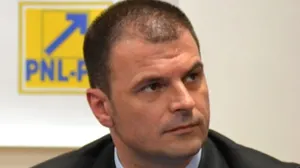 Percheziţiile la locuința lui Mircea Roşca, încheiate după aproape şase ore. Deputatul merge la DNA