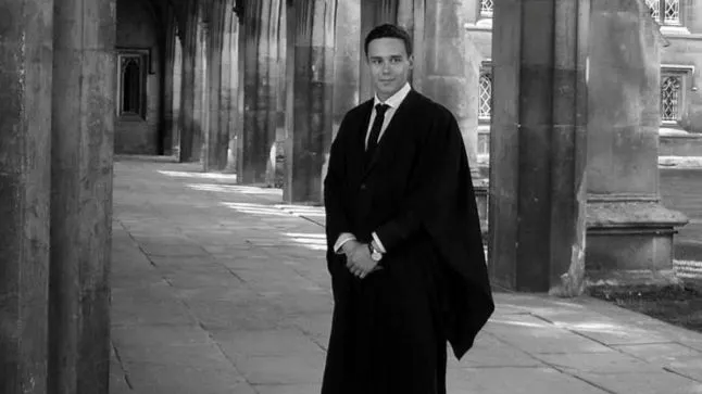 Masterand român la Cambridge: Domnule Iohannis, vă rugăm, fiţi cu ochii pe ei! 