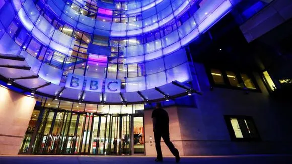 BBC a dat afară cameramanii, iar camerele-robot au luat-o RAZNA