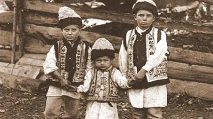 SUPERSTIŢII ŞI OBICEIURI: Cum să păcăleşti demonii bolii sau moartea